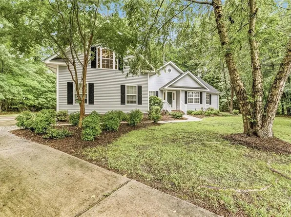 209 Bishop Cir, Smithfield, VA 23430