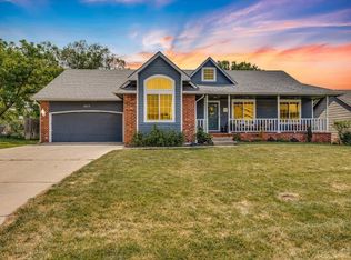 1215 S Arbor Meadows St, Derby, KS 67037