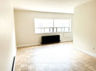 10 Coe Hill Dr #110, Toronto, ON M6S 3C8