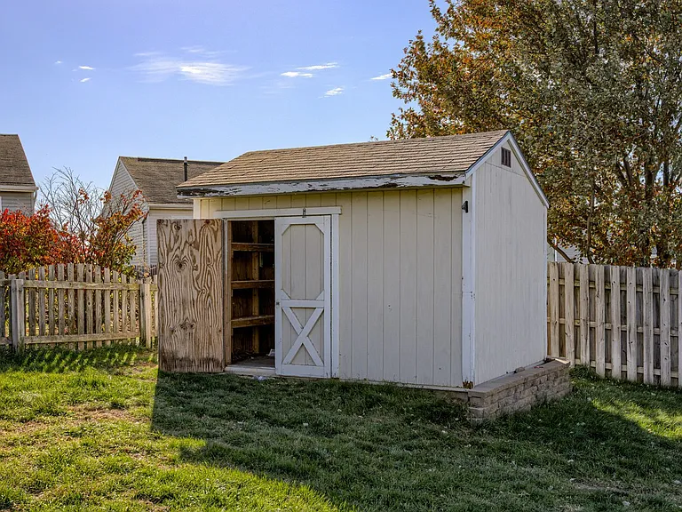 15405 Fillmore Cir — Photo 25