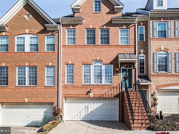 Sought after Lorton Station community