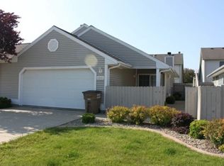 4002 Balmoral Dr, Champaign, IL 61822