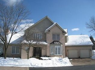 1 Choate Ct, Lincolnshire, IL 60069
