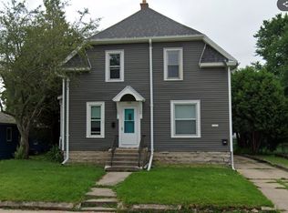 1707 Jefferson St, Oshkosh, WI 54901
