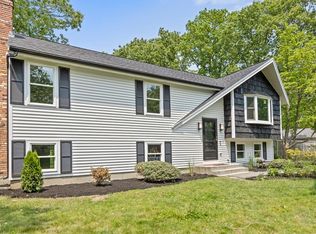 12 Barrows Ct, Norton, MA 02766