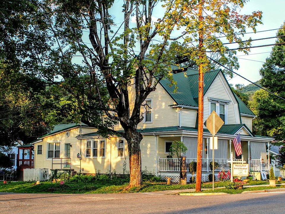 1st image of 203 E Laurel Ave
