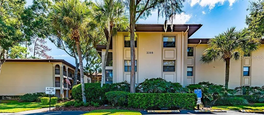 2 bed, 2.0 bath, 1070 sqft, $1,800 — Photo 3