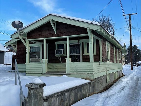 4th image of 226 Linden St