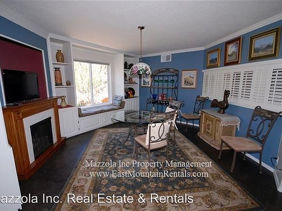 5th image of 65 Shady Oak Cir