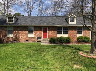 8013 Sawyer Brown Rd, Nashville, TN 37221