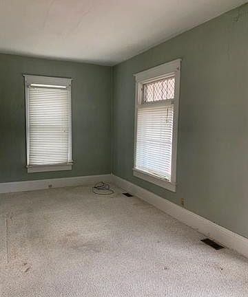 2nd image of 2821 Felix St