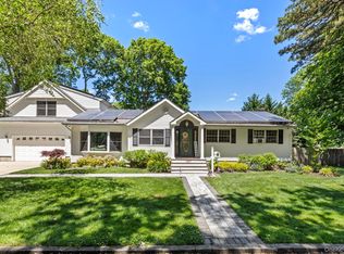 1107 Jefferson Avenue, West Islip, NY 11795