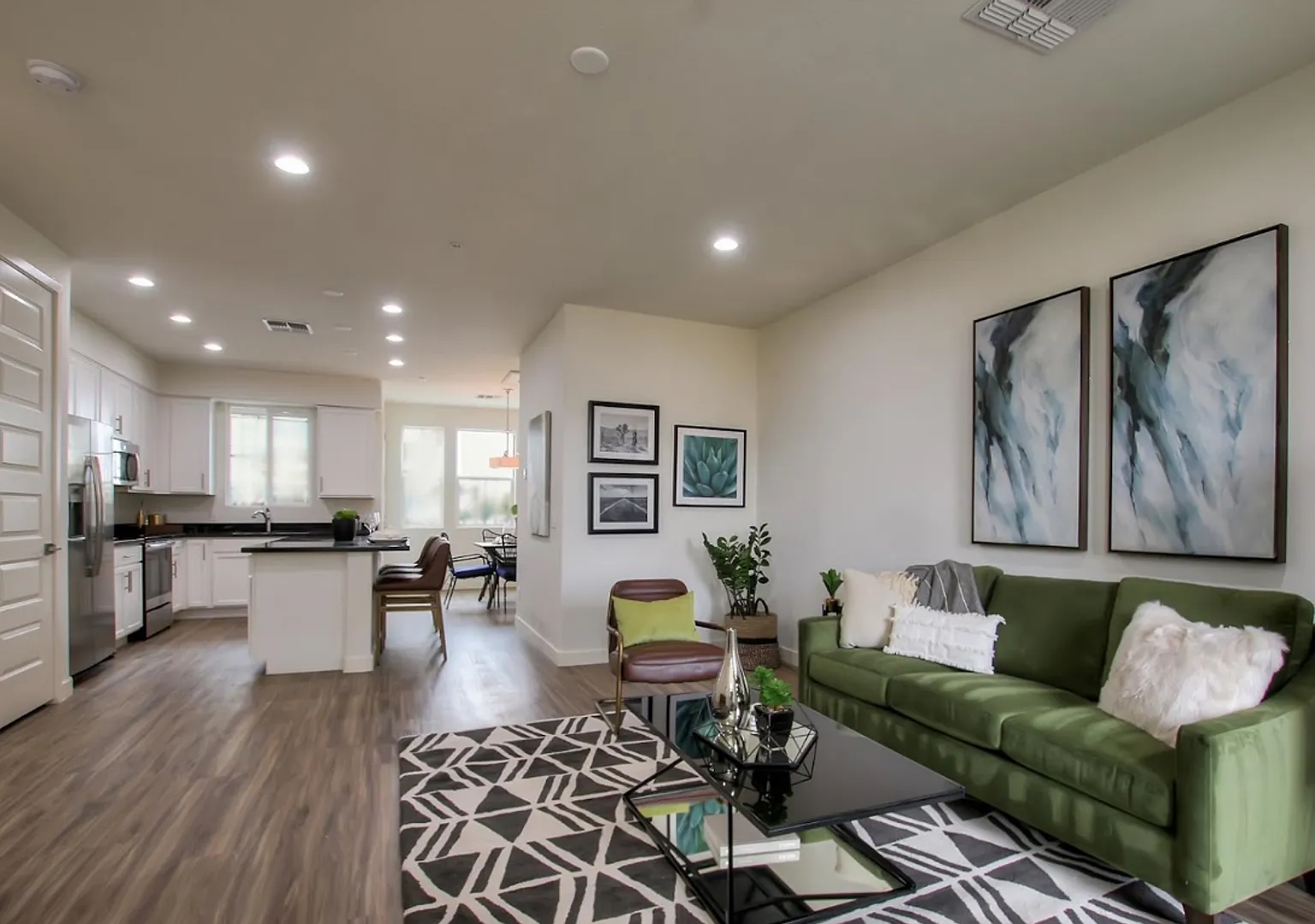 8th & Row Townhomes — Photo 4