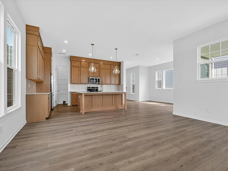 15732 Showdown Rd — Photo 12