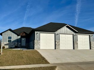 1460 N Carter Way, Republic, MO 65738