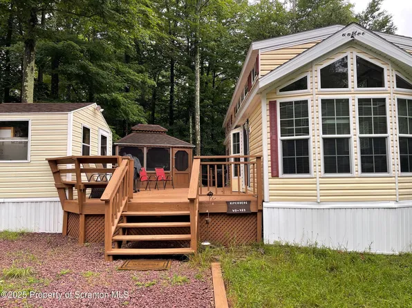 469 Woodland Way, Gouldsboro, PA 18424