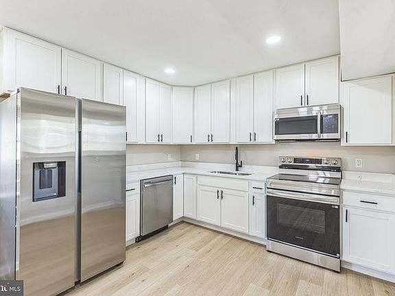 4th image of 357 Chalet Dr