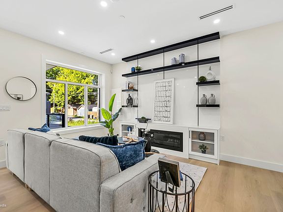 4th image of 281 E 48th Ave #1