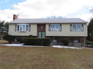 8 Savage St, Plantsville, CT 06479