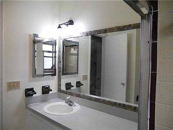 5th image of 7524 SW 7th St
