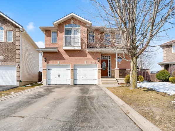 2109 Swanfield St, Kingston, ON K7M 0A9