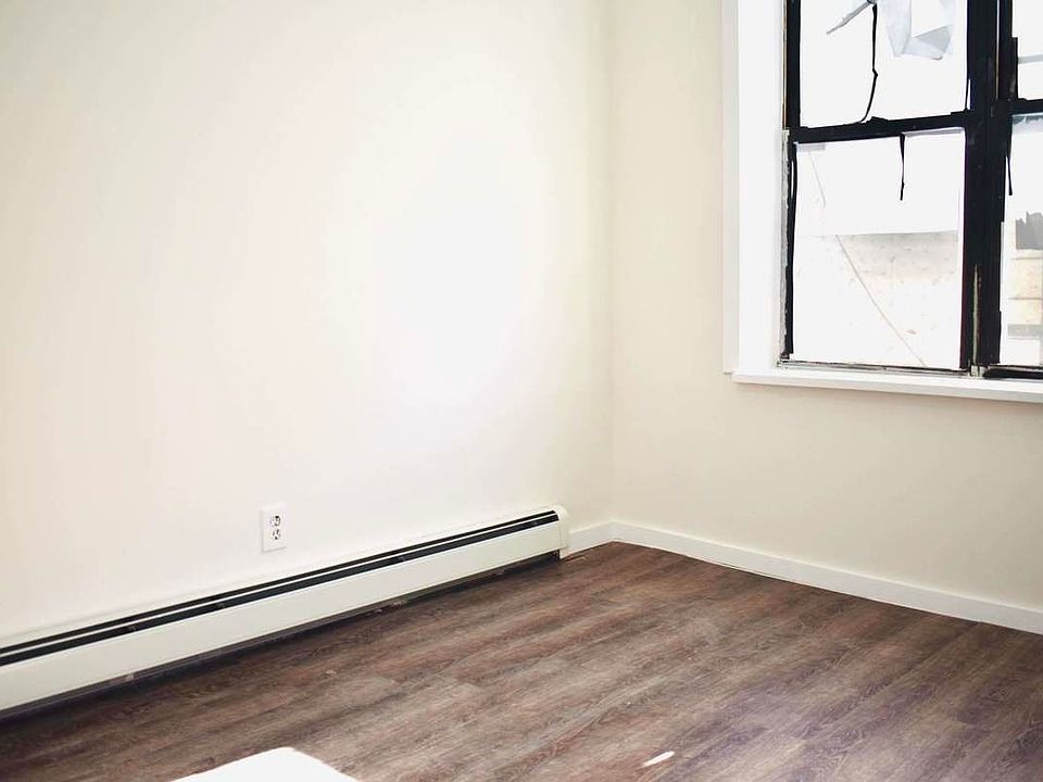 2nd image of 5416 7th Ave #1