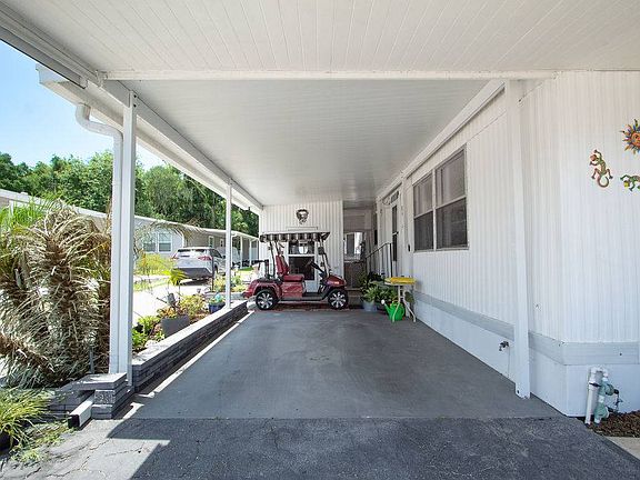 3rd image of 13152 Grape Ave