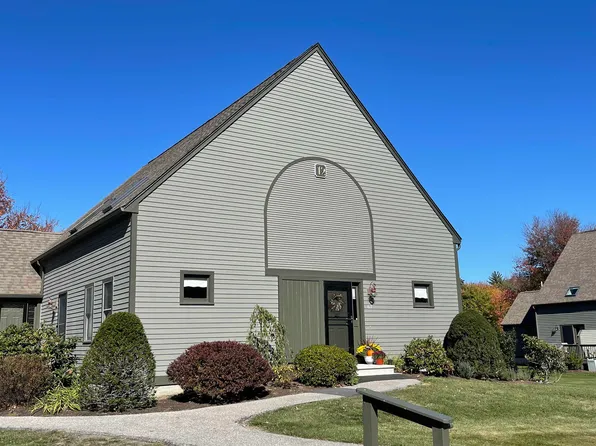 67 Montrose Drive, Stratham, NH 03885