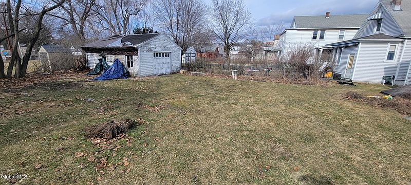 3rd image of 6 Cohoes Road