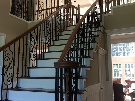 Center Stair 2 Story Entry