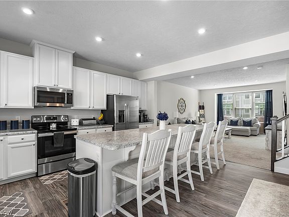 3rd image of 1454 Caymus Ct