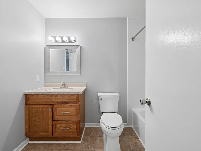 411 Old Oak Pl #1 — Photo 15