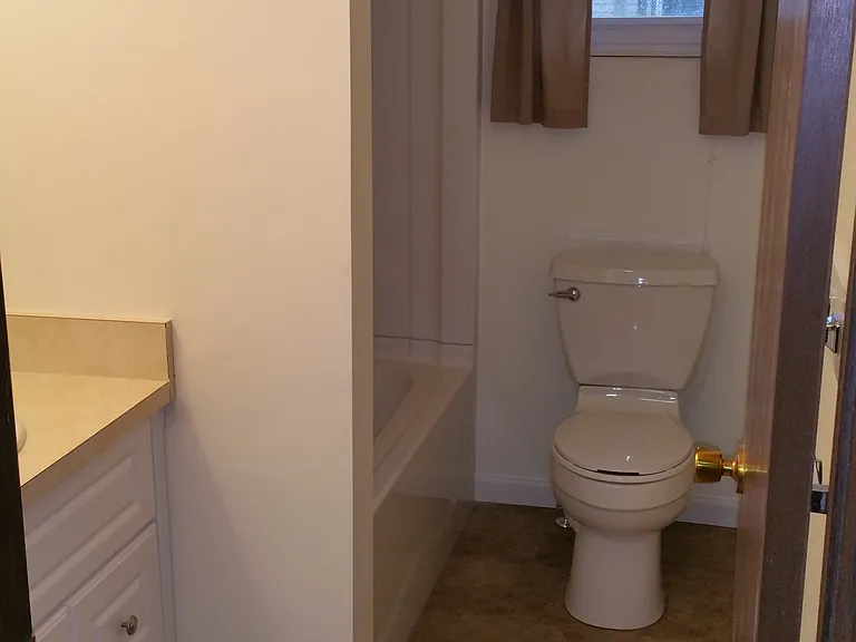 Upstairs full Bath