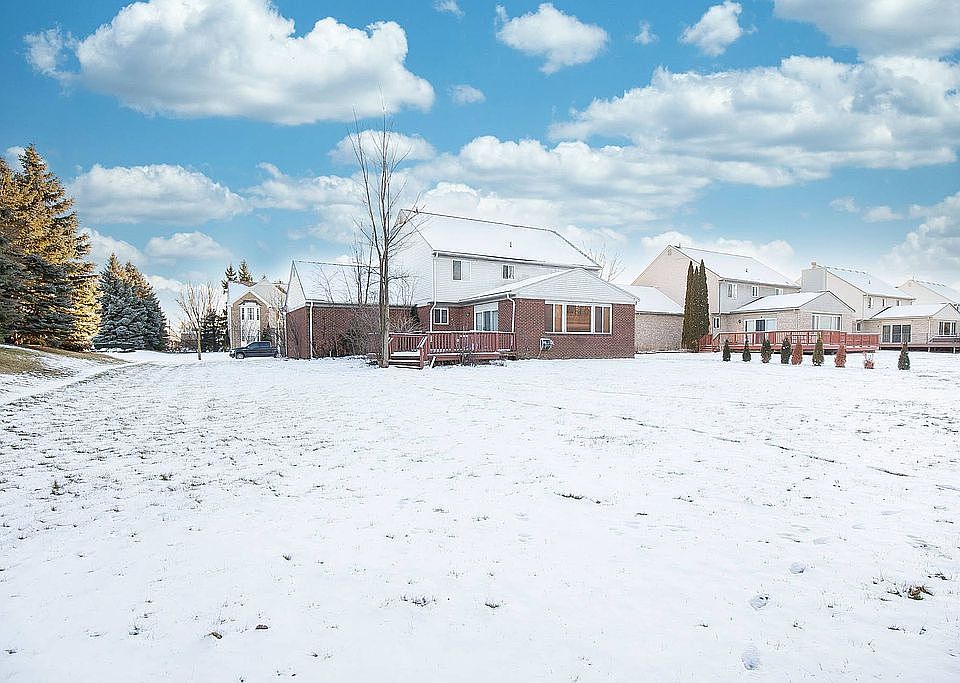 2nd image of 2973 Briarwood Dr