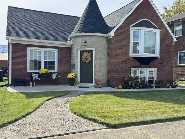 105 W Vantrees St, Washington, IN 47501