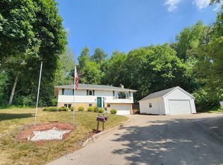 1502 Viola Rd NE, Rochester, MN 55906