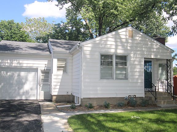 5th image of 704 Woodlawn Ave