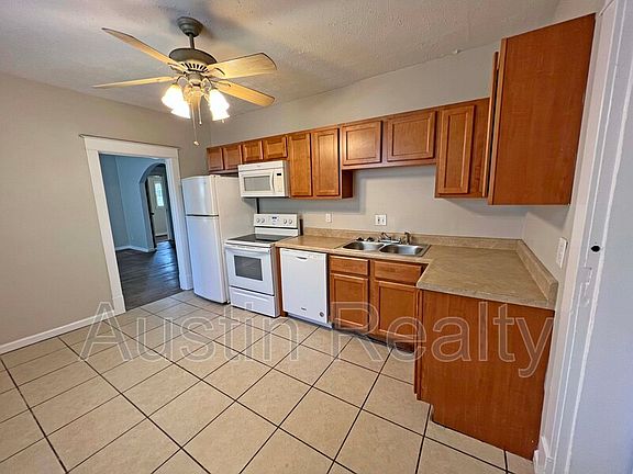 4th image of 2451 Charlack Ave