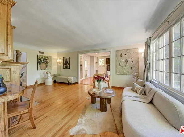 4947 Serrania Ave, Woodland Hills, CA 91364