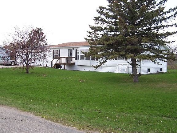 3rd image of 580 Cottage Ave