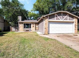 2520 W Sunnybrook St, Wichita, KS 67217