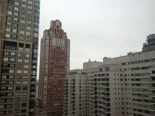 Rented by BLU Real Estate | media 9