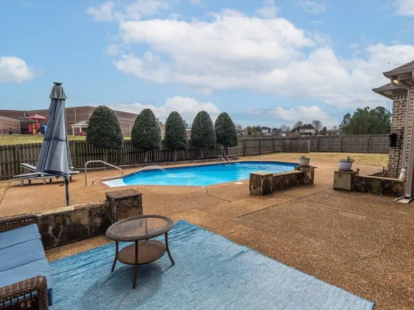 1196 Tuscumbia Rd, Collierville, TN 38017