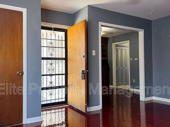 4th image of 612 Alpine Ave