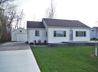 749 Iroquois Ave, Prudenville, MI 48651