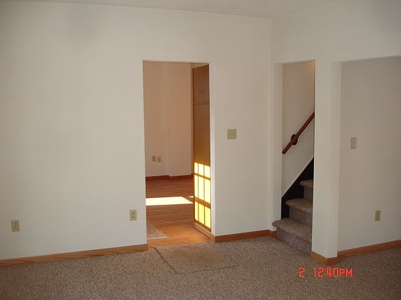 5th image of 116 Linn St