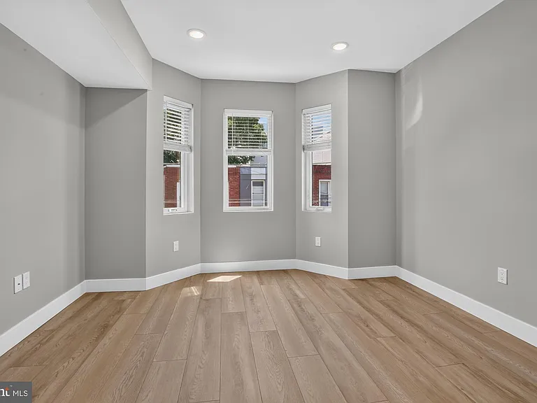 1843 E Hazzard St #2 — Photo 17