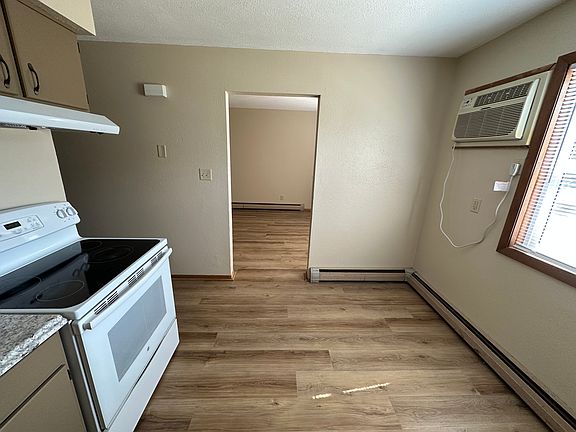 5th image of 810 Bishop Ave APT C
