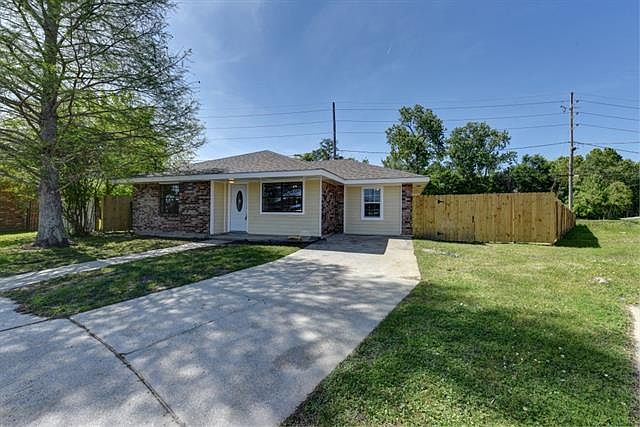 1st image of 3025 Yorktowne Dr