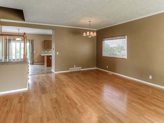 4th image of 1706 Diane St